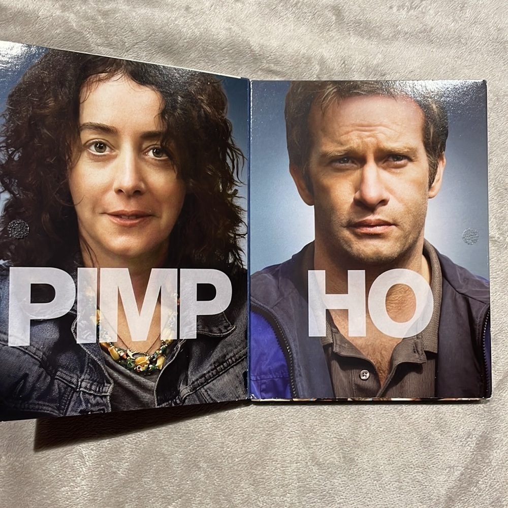 Hung Season 1 - Picture 2 of 11